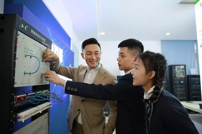 教学研发显实力 新华互联网科技五大专业特色学院亮点解析